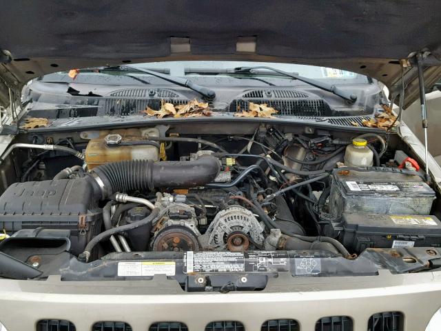 1J4GL38K85W722523 - 2005 JEEP LIBERTY RE BROWN photo 7