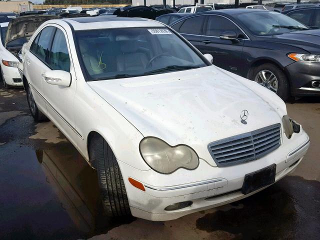 WDBRF61J73F352573 - 2003 MERCEDES-BENZ C 240 WHITE photo 1