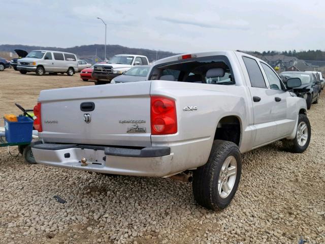 1D7RW3GKXAS230445 - 2010 DODGE DAKOTA SXT SILVER photo 4