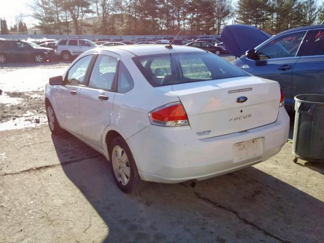 1FAHP34N88W296017 - 2008 FORD FOCUS S/SE WHITE photo 3