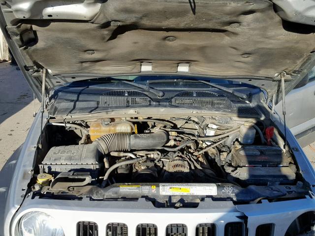 1J4GL38K46W267493 - 2006 JEEP LIBERTY RE SILVER photo 7