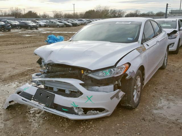 3FA6P0G72HR179121 - 2017 FORD FUSION S WHITE photo 2