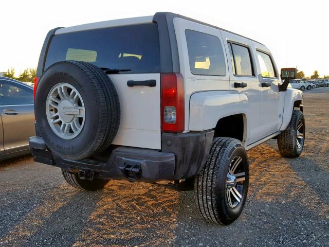 5GTEN13E288157720 - 2008 HUMMER H3 WHITE photo 4