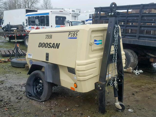 4FVCABAA9JU484972 - 2000 DOOS GENERATOR BEIGE photo 1