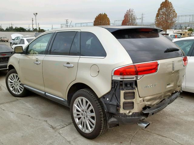 2LMDJ6JKXBBJ07995 - 2011 LINCOLN MKX GOLD photo 3