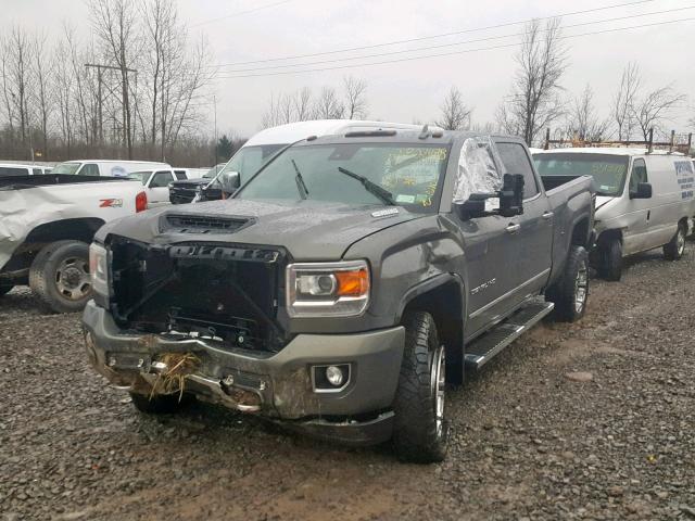 1GT42YEY7JF197658 - 2018 GMC SIERRA K35 SILVER photo 2