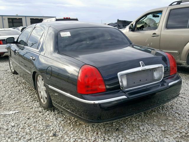 2LNHM82V89X609846 - 2009 LINCOLN TOWN CAR S BLACK photo 3