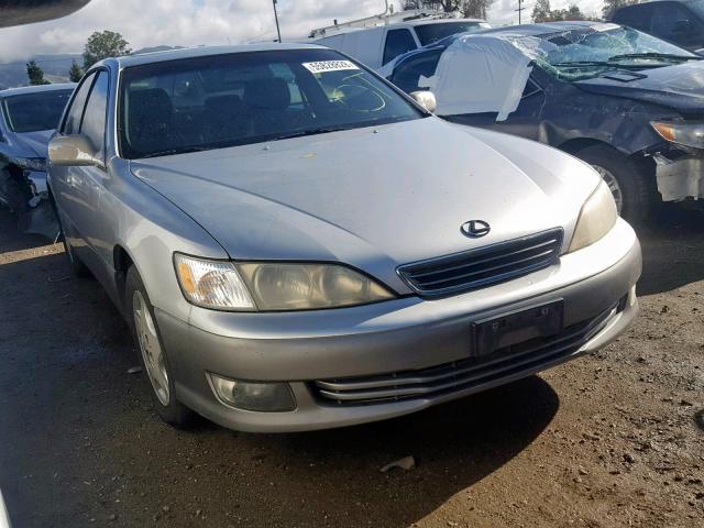 JT8BF28G0Y5103016 - 2000 LEXUS ES 300 SILVER photo 1