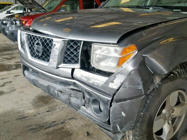 1N6AD07U66C415068 - 2006 NISSAN FRONTIER C GRAY photo 9