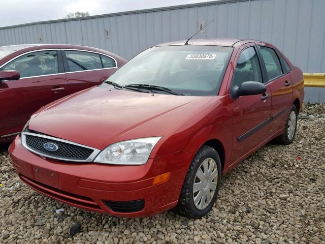 1FAFP34N55W250941 - 2005 FORD FOCUS ZX4 RED photo 2