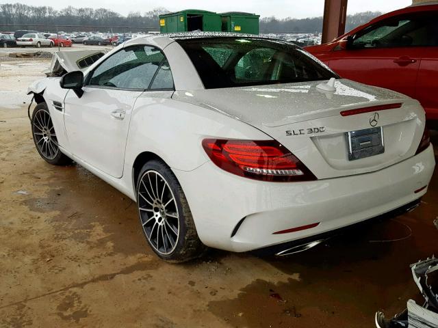 WDDPK3JA1JF149555 - 2018 MERCEDES-BENZ SLC 300 WHITE photo 3