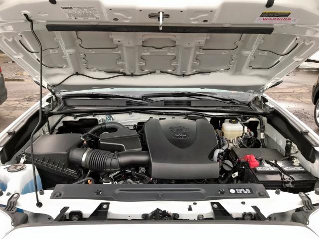 5TFDZ5BN3HX022252 - 2017 TOYOTA TACOMA DOU WHITE photo 7