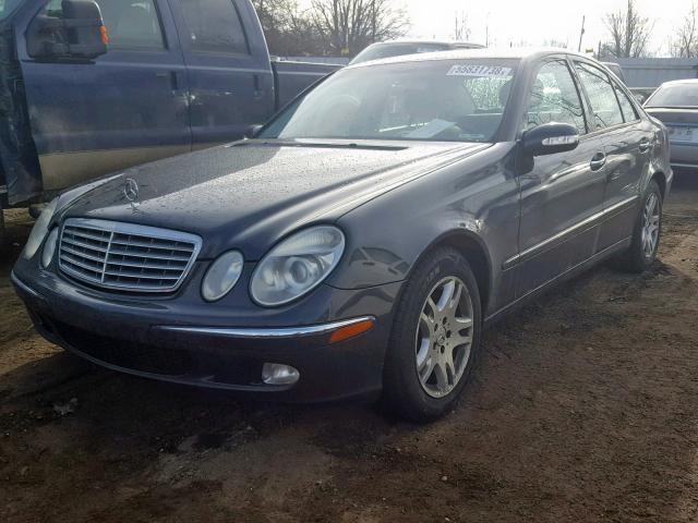 WDBUF26J35A603455 - 2005 MERCEDES-BENZ E 320 CDI GRAY photo 2