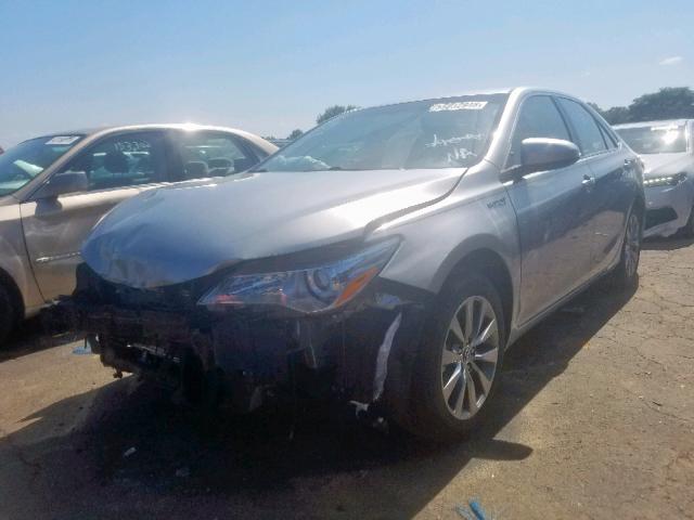 4T1BD1FK7FU153788 - 2015 TOYOTA CAMRY HYBR SILVER photo 2