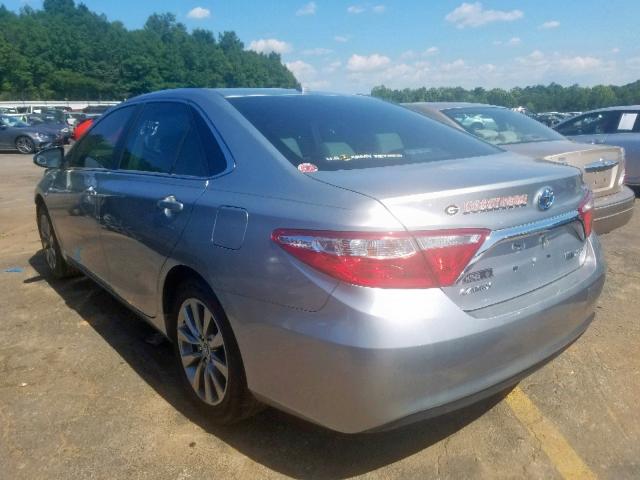 4T1BD1FK7FU153788 - 2015 TOYOTA CAMRY HYBR SILVER photo 3