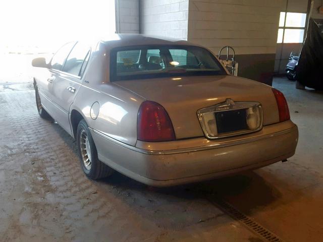 1LNHM81W5YY864835 - 2000 LINCOLN TOWN CAR E TAN photo 3