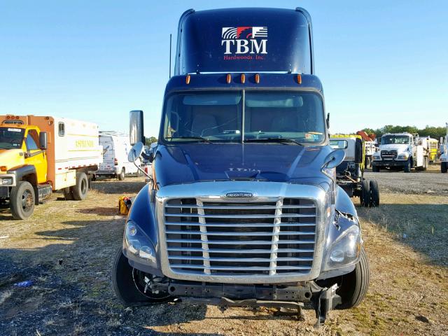 3AKJGEDR0HSJJ9955 - 2017 FREIGHTLINER CASCADIA 1 BLUE photo 9