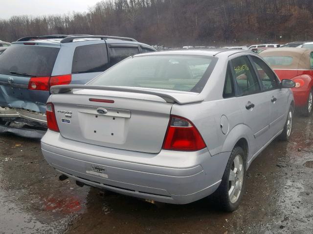 1FAFP34N47W357563 - 2007 FORD FOCUS ZX4 SILVER photo 4