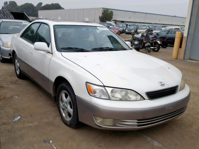 JT8BF28G8X0172256 - 1999 LEXUS ES 300 WHITE photo 1