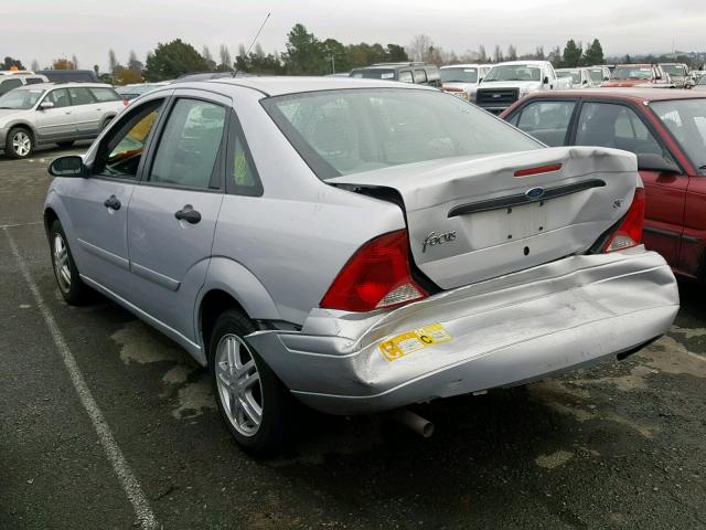 1FAHP34373W180976 - 2003 FORD FOCUS SE C SILVER photo 3