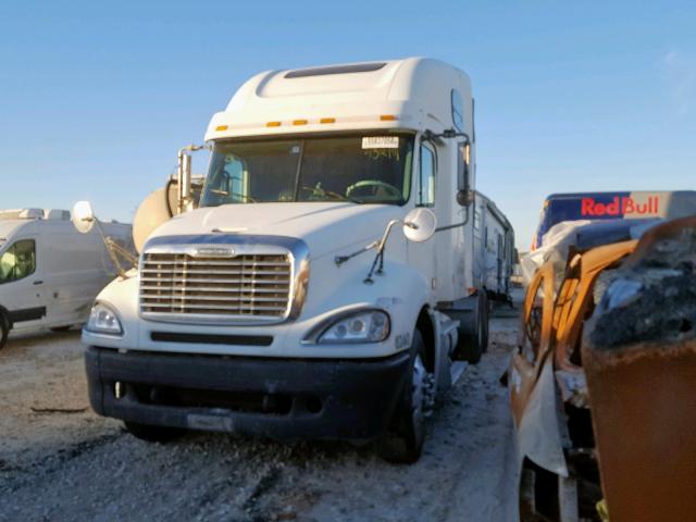 1FUJA6CG12PH34181 - 2002 FREIGHTLINER CONVENTION WHITE photo 2