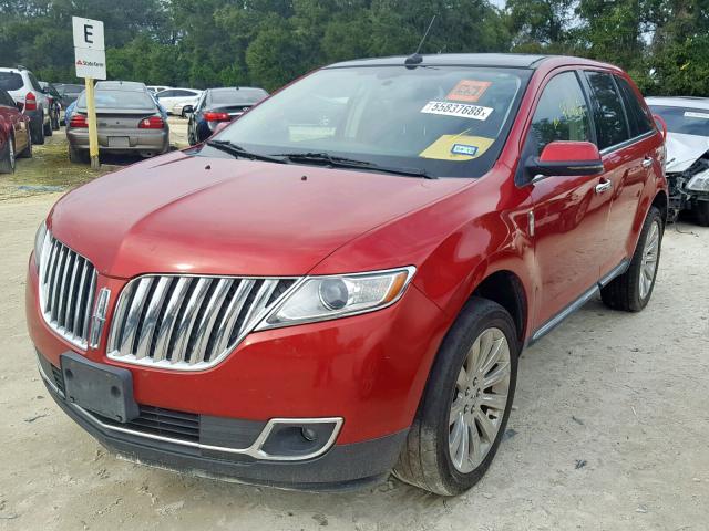 2LMDJ6JK2CBL15385 - 2012 LINCOLN MKX RED photo 2