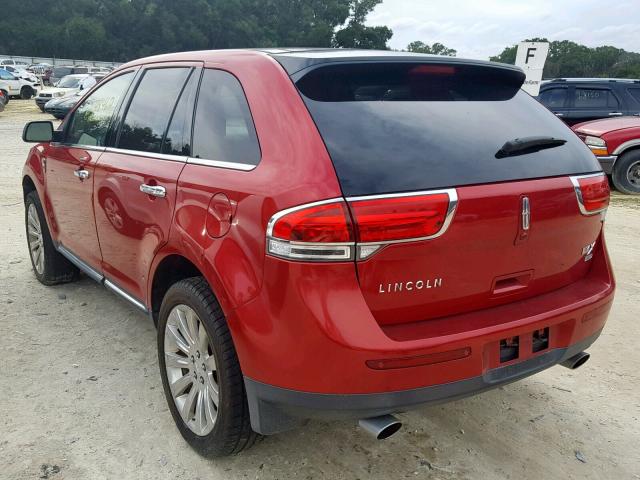 2LMDJ6JK2CBL15385 - 2012 LINCOLN MKX RED photo 3