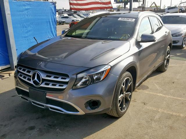 WDCTG4GB1JJ453038 - 2018 MERCEDES-BENZ GLA 250 4M GRAY photo 2