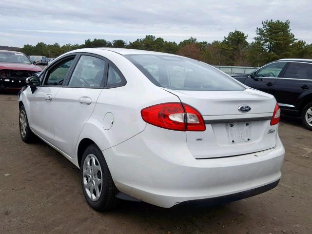 3FADP4BJ7DM148939 - 2013 FORD FIESTA SE WHITE photo 3