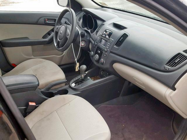 KNAFU4A27A5058145 - 2010 KIA FORTE EX BLACK photo 5