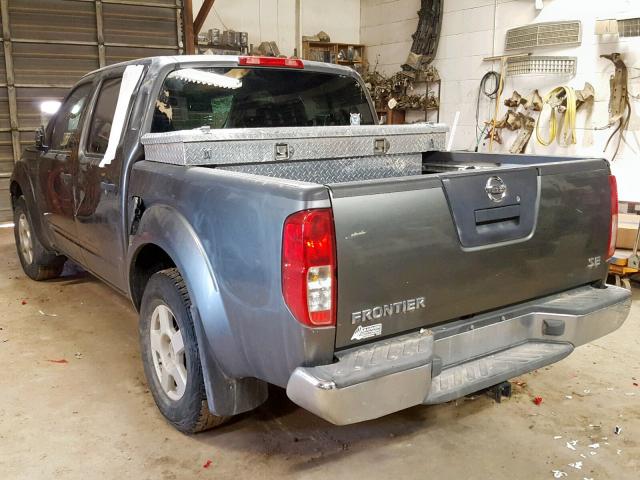 1N6AD07W55C414963 - 2005 NISSAN FRONTIER C GRAY photo 3