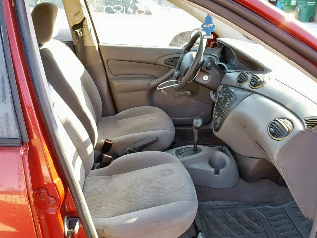 1FAFP33P01W127254 - 2001 FORD FOCUS LX RED photo 5