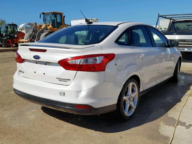 1FADP3J29EL211000 - 2014 FORD FOCUS TITA WHITE photo 4