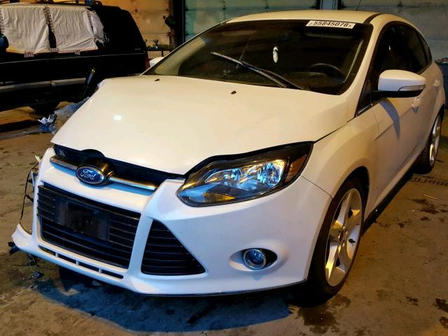 1FADP3N23EL186217 - 2014 FORD FOCUS TITA WHITE photo 2