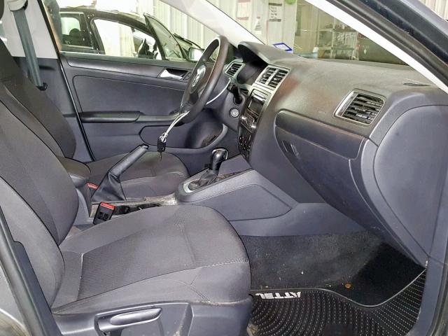 3VW2K7AJ3EM294689 - 2014 VOLKSWAGEN JETTA BASE Գրաֆիտ լուսանկար 5