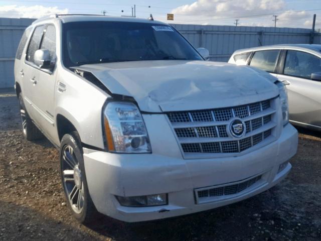 1GYS3CEF1CR307038 - 2012 CADILLAC ESCALADE P WHITE photo 1