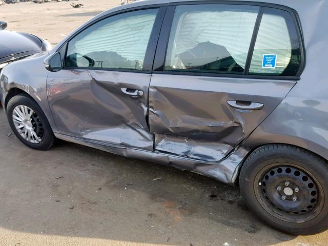 WVWDB7AJ5DW104188 - 2013 VOLKSWAGEN GOLF 灰色 照片 9