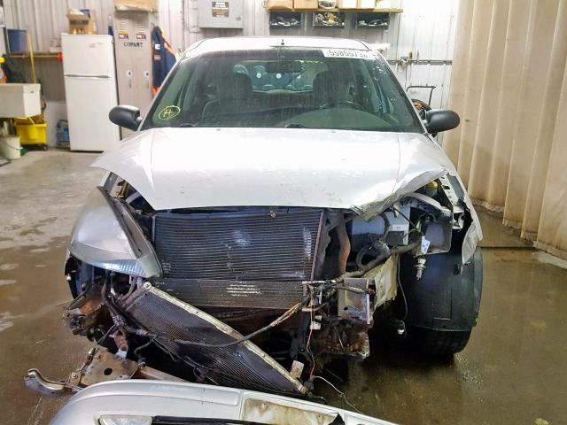 3FAFP37313R111870 - 2003 FORD FOCUS ZX5 SILVER photo 9