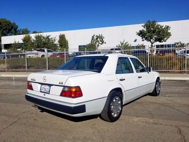 WDBEA28E1PB999272 - 1993 MERCEDES-BENZ 300 E 2.8 WHITE photo 1