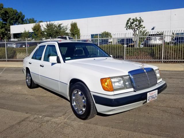 WDBEA28E1PB999272 - 1993 MERCEDES-BENZ 300 E 2.8 WHITE photo 2