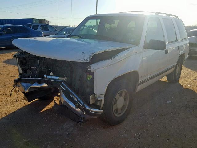 1GKEC13R0WJ701092 - 1998 GMC YUKON WHITE photo 2