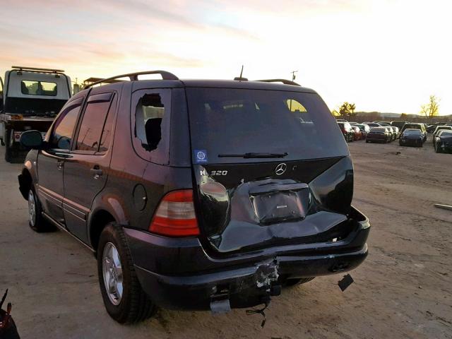 4JGAB54E21A272445 - 2001 MERCEDES-BENZ ML 320 BLACK photo 3