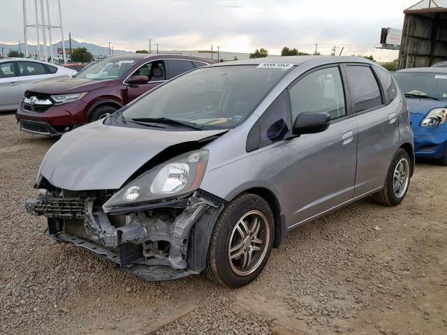 JHMGE88279S000677 - 2009 HONDA FIT GRAY photo 2