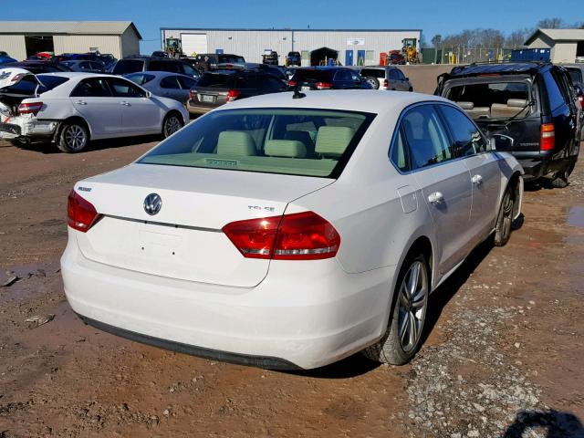 1VWBT7A35EC071747 - 2014 VOLKSWAGEN PASSAT SE WHITE photo 4