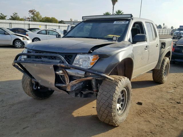 1N6AD07UX9C416227 - 2009 NISSAN FRONTIER C GRAY photo 2