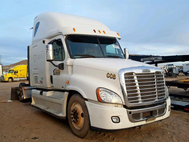 1FUJGLDRXCSBC6876 - 2012 FREIGHTLINER CASCADIA 1 WHITE photo 1