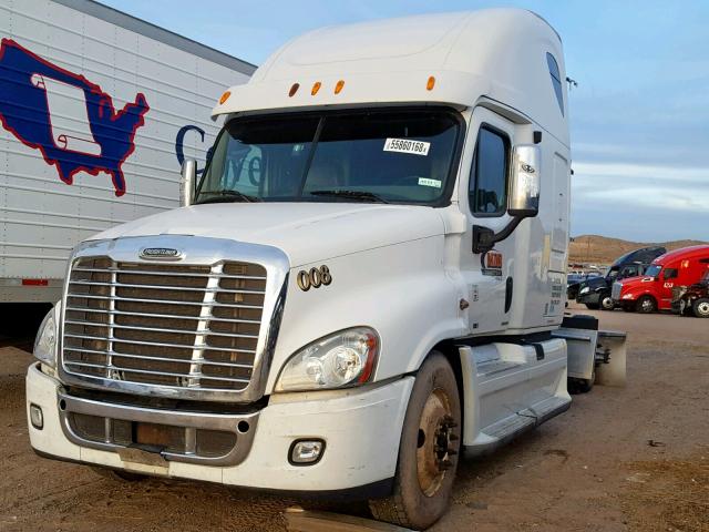 1FUJGLDRXCSBC6876 - 2012 FREIGHTLINER CASCADIA 1 WHITE photo 2