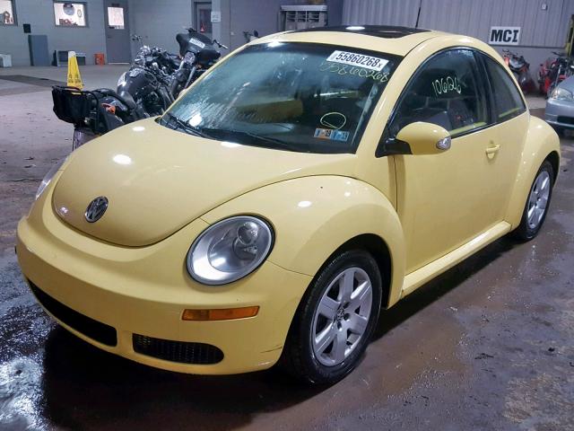 3VWRW31C67M505903 - 2007 VOLKSWAGEN NEW BEETLE YELLOW photo 2