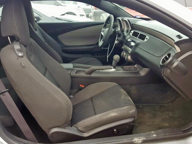 2G1FA1E35E9158663 - 2014 CHEVROLET CAMARO LS SILVER photo 5