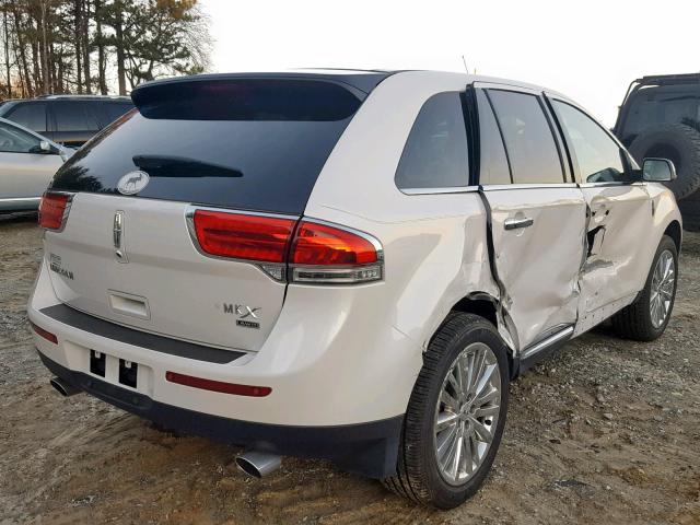 2LMDJ8JK9DBL29913 - 2013 LINCOLN MKX WHITE photo 9